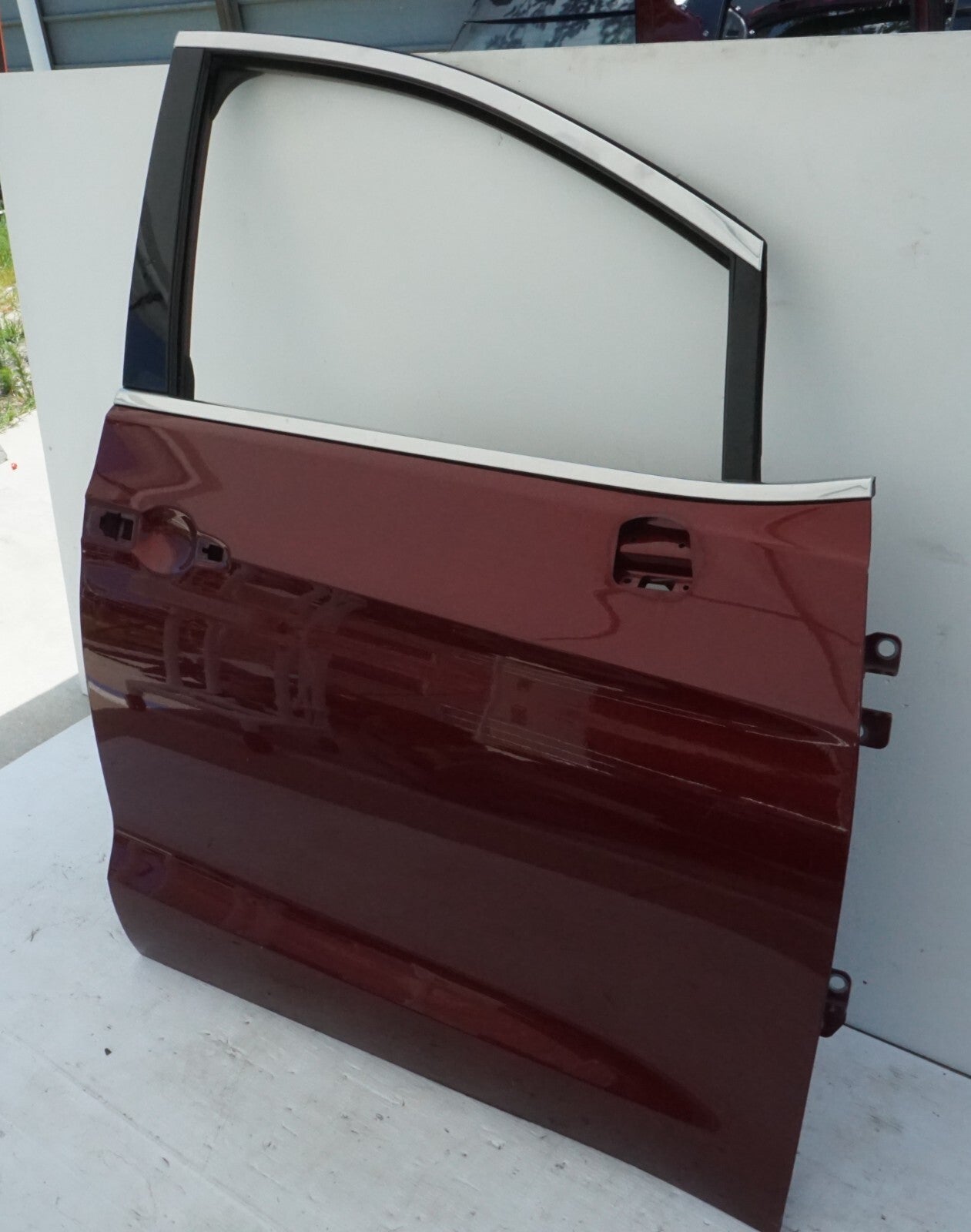 17-22 CHRYSLER PACIFICA FRONT RIGHT PASSENGER SIDE DOOR SHELL OEM