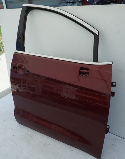 17-22 CHRYSLER PACIFICA FRONT RIGHT PASSENGER SIDE DOOR SHELL OEM