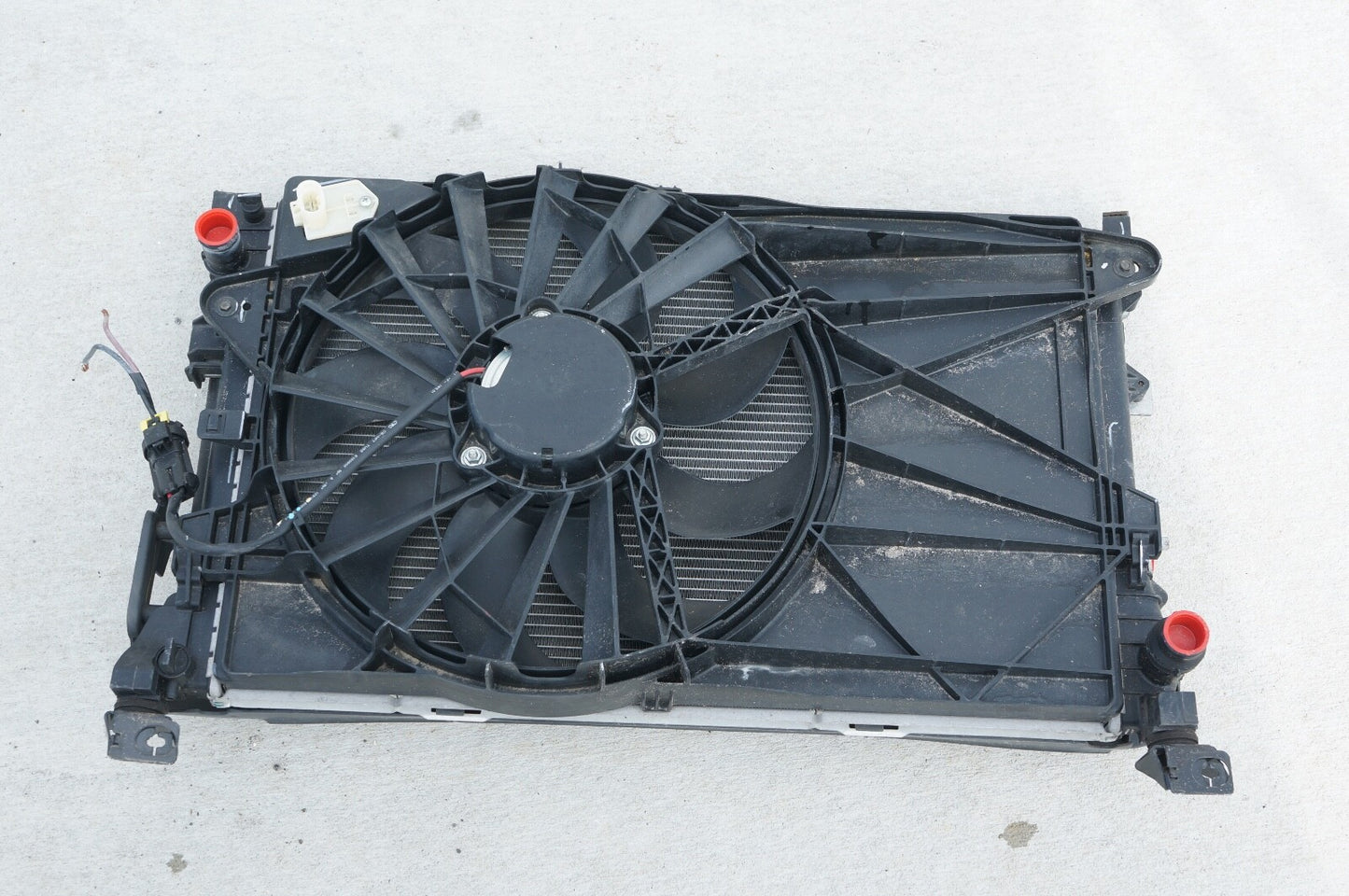 2012-2019 Fiat 500 A/C Condenser Radiator Cooling Fan 68073672AA