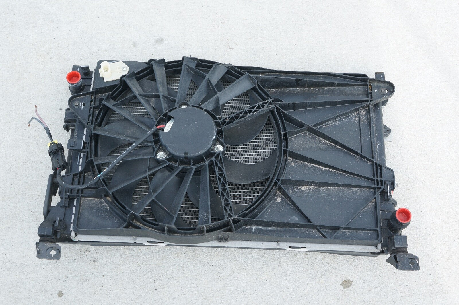 2012-2019 Fiat 500 A/C Condenser Radiator Cooling Fan 68073672AA