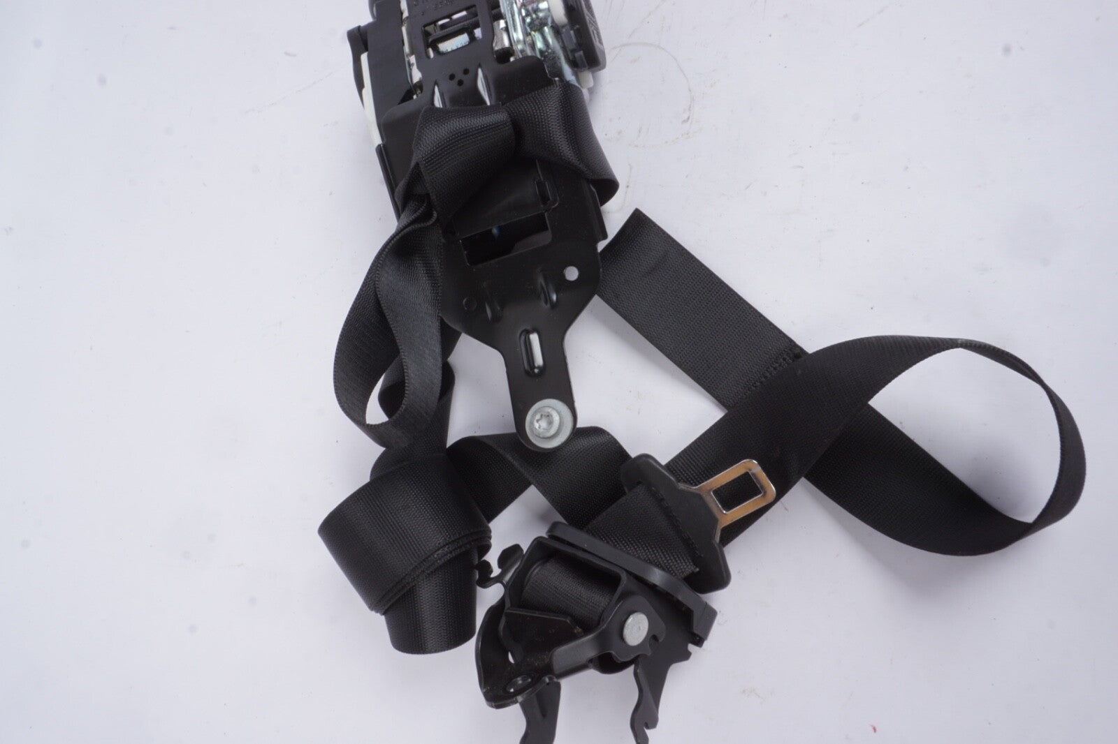 10 -  17 Mercedes E350 E550 Coupe Convertible Right Front Seat Belt