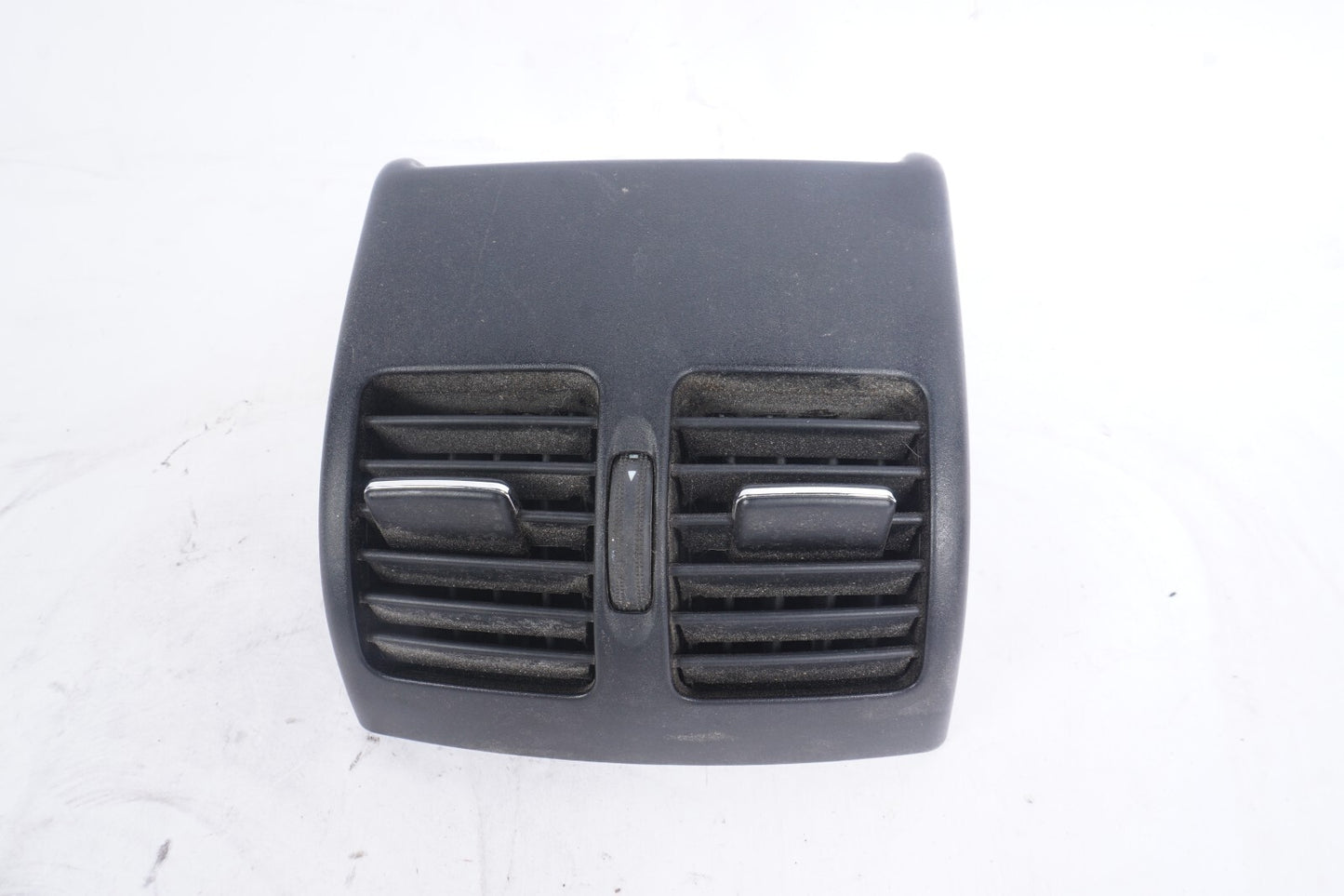 08-14 Mercedes C300 C350 W204 Rear Center Console AC Air Vent Trim  OEM