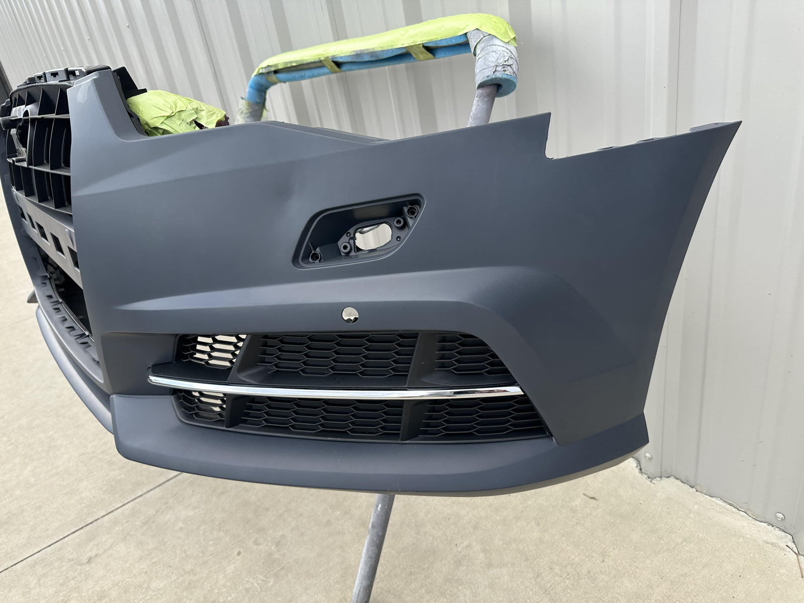 2015 - 2018 AUDI A6 C7 S6 S-line Front Bumper Cover With Side Grilles