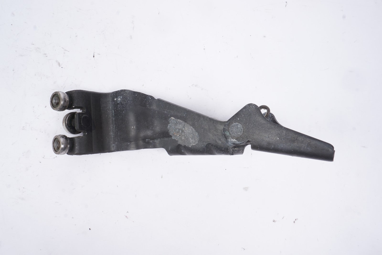 2018-2022 Honda Odyssey Rear Left Driver Side Slide Door Center Roller Hinge OEM