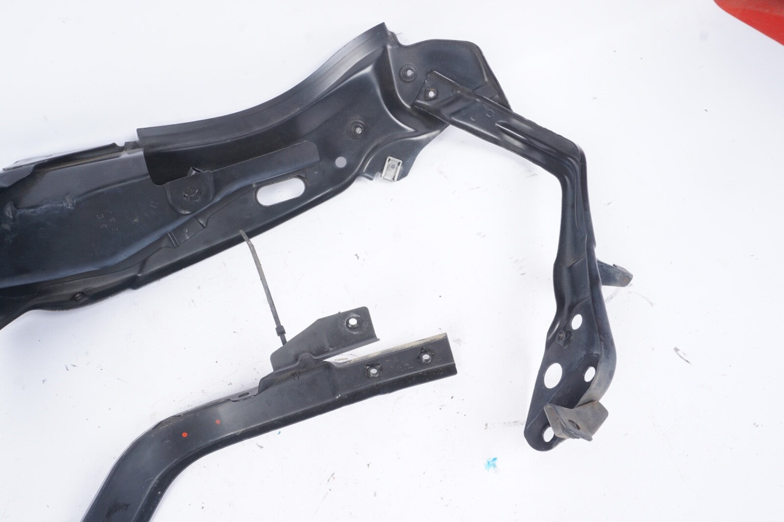 07-13 Mercedes S550 S600 Right Passenger Side Headlight Support Bracket Oem