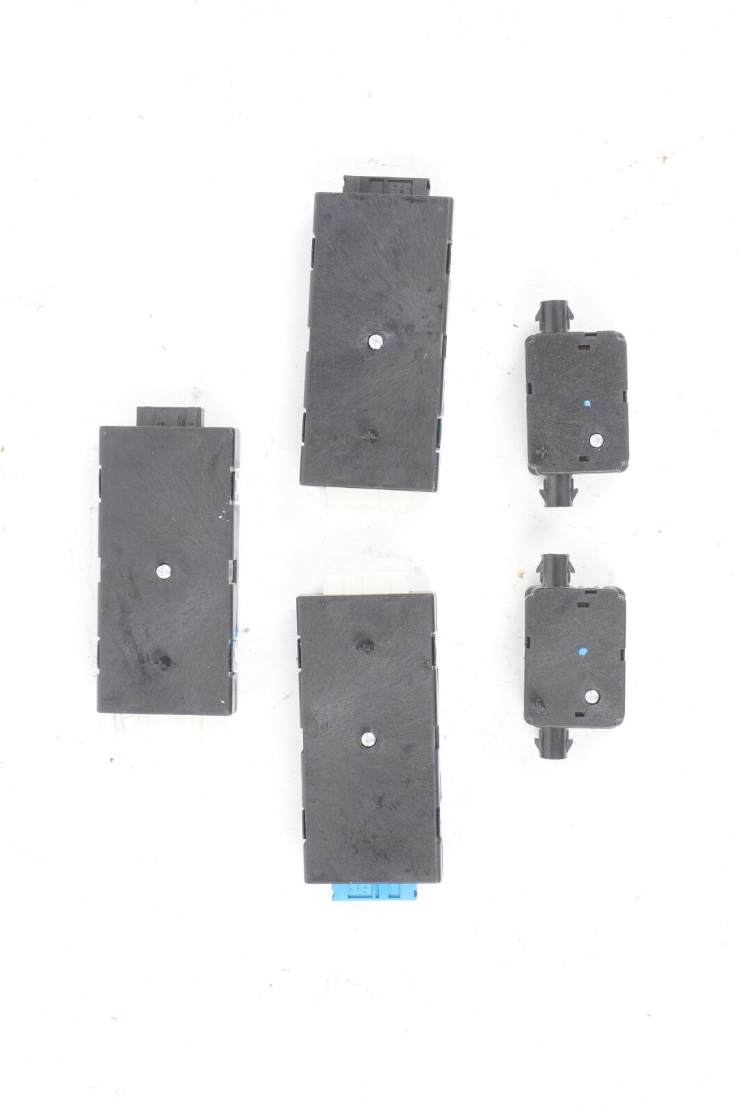 2010-17 BMW 550I GT Antenna Noise Filter OEM 65209151773 SET