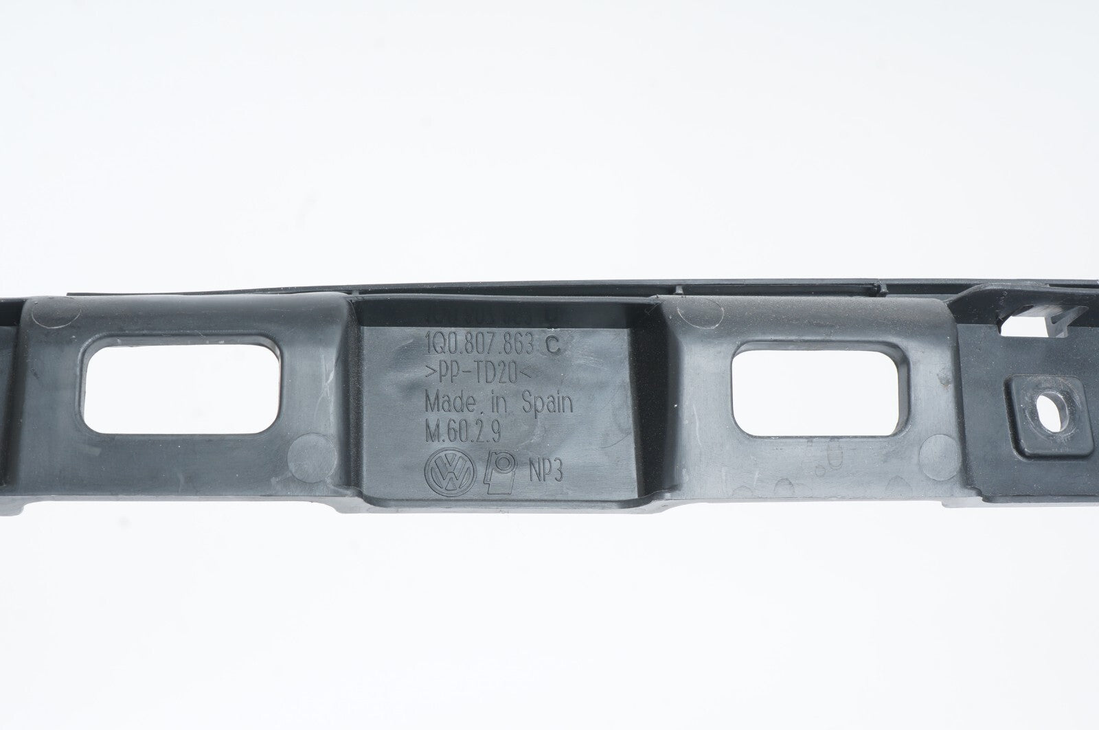 2012 - 2016 VOLKSWAGEN EOS REAR BUMPER MOUNT BRACKET 1Q0807863C OEM