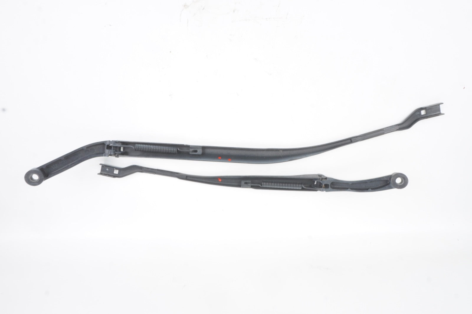 2014-21 Maserati Ghibli S Q4 Front Right and Left Windshield Wiper Arm 670001642