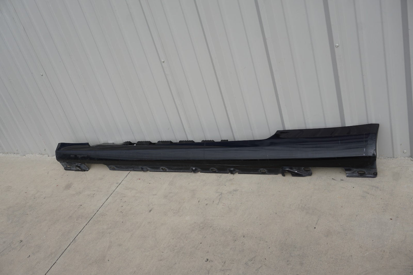10-17 Mercedes W207 E350 Coupe Left Driver Side Rocker Panel Skirt Molding  OEM