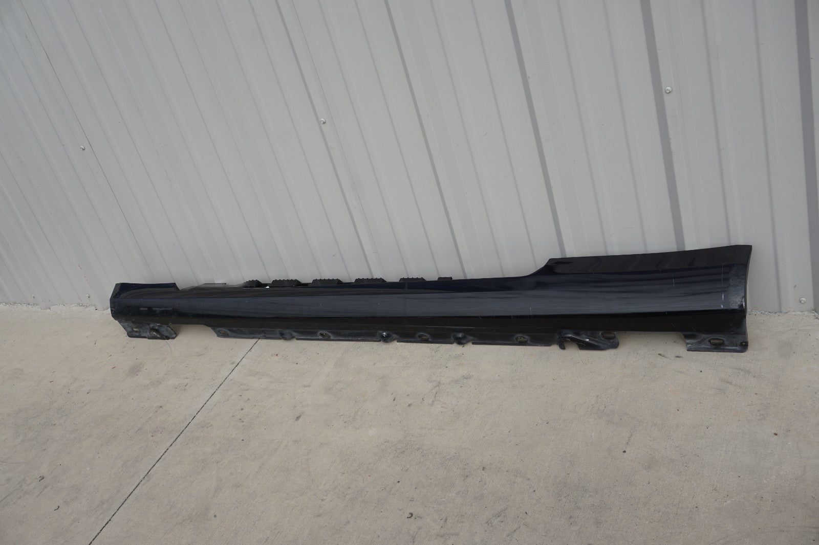 10-17 Mercedes W207 E350 Coupe Left Driver Side Rocker Panel Skirt Molding  OEM