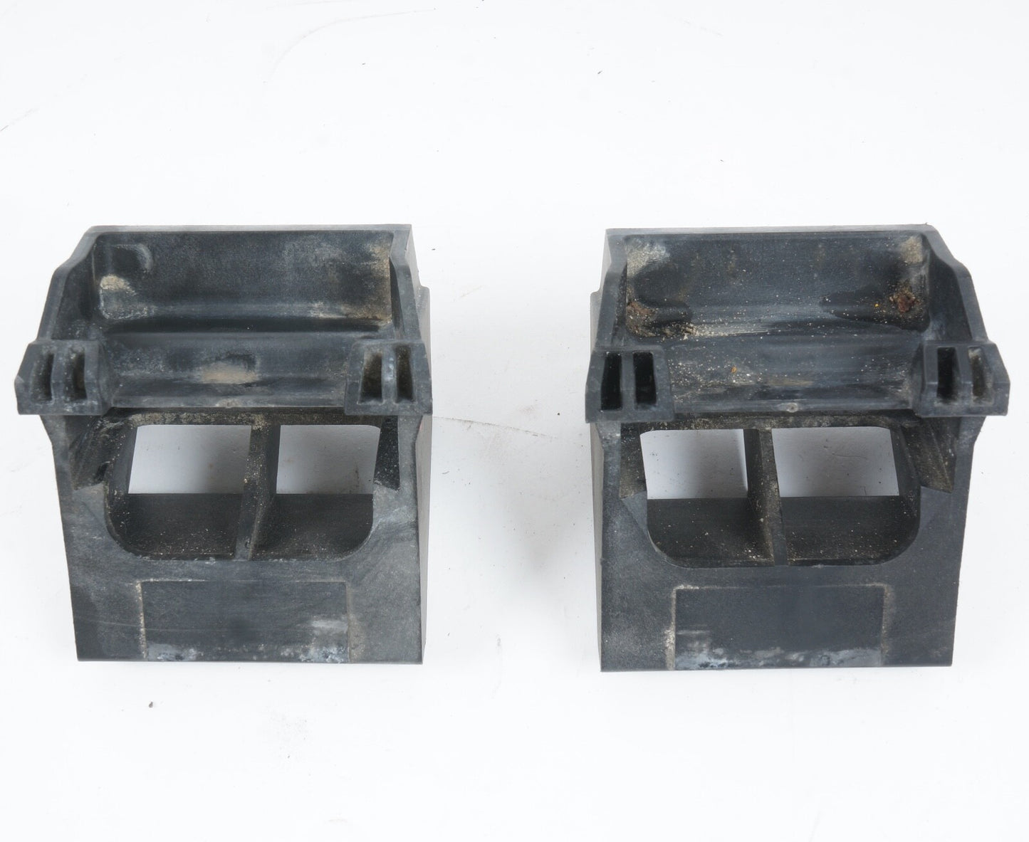 2008-2010 BMW 535i 528i 550i 650 RADIATOR LOWER BRACKET MOUNTS PAIR OEM 7542517