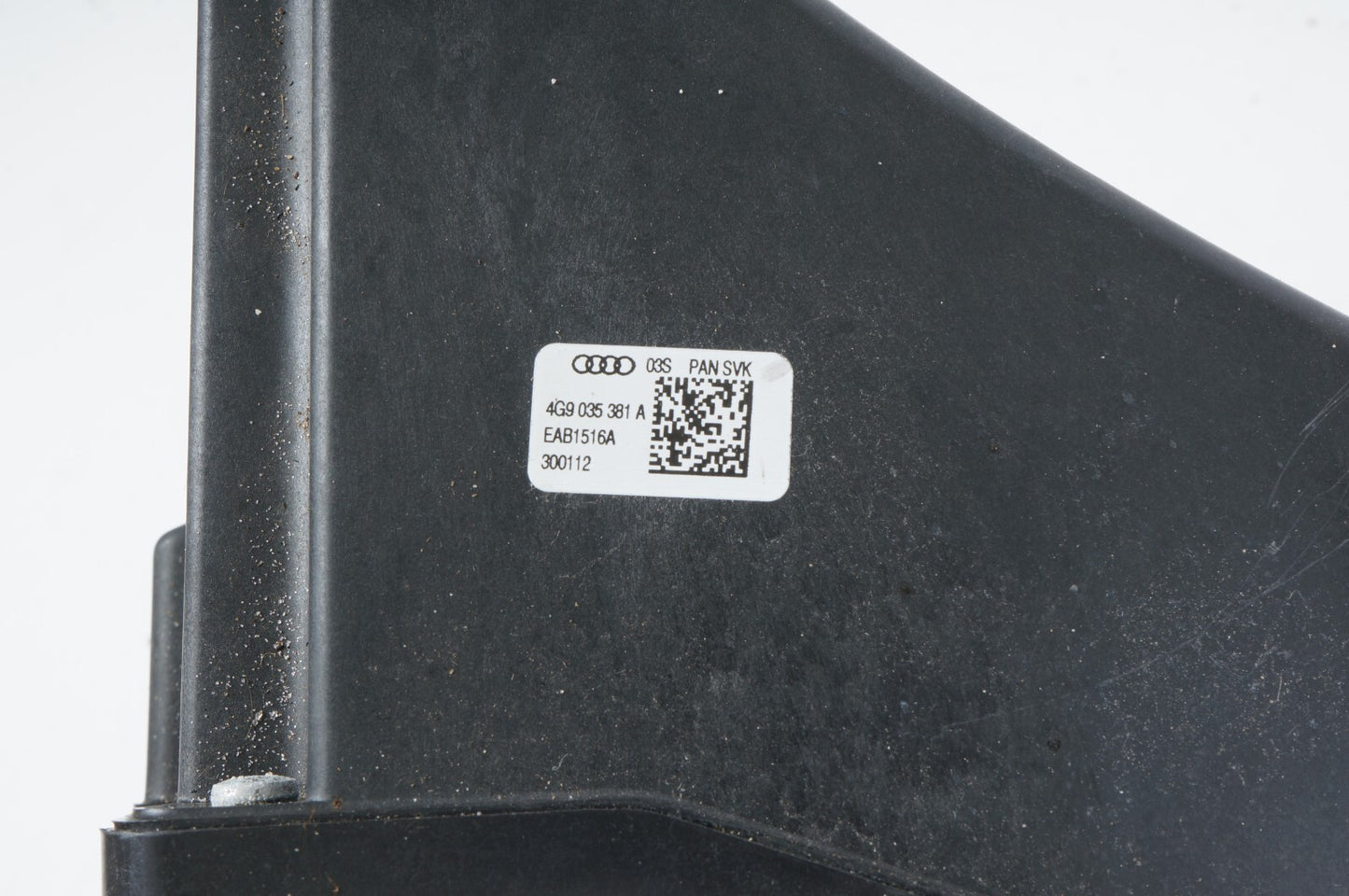 2012 - 2015 AUDI A7 SUBWOOFER SPEAKER BOX GENUINE 4G9035381A OEM