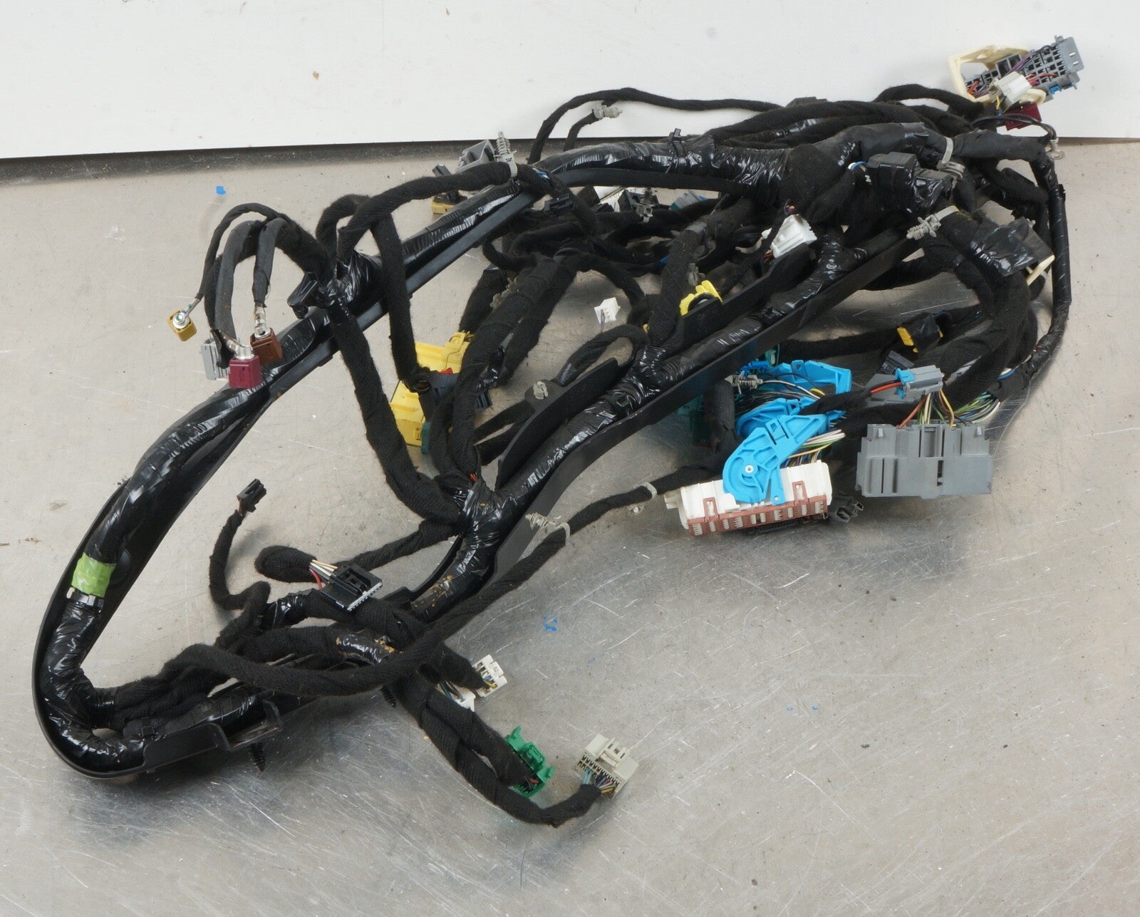 Genuine GM Instrument Panel Wiring Harness 84180368