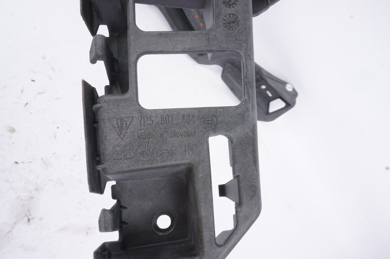 2011 - 2014 Porsche Cayenne 958 Rear Right Passenger Bumper Mount Bracket OEM