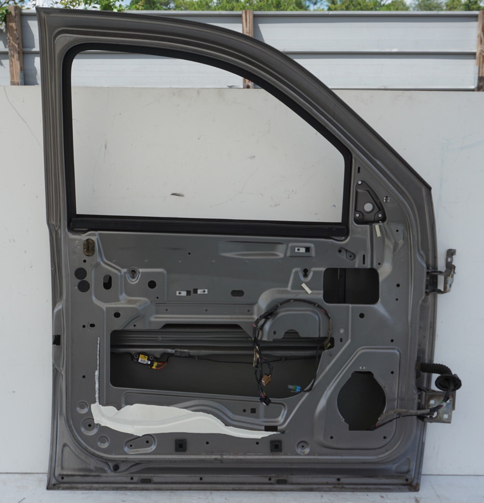 07-13 Chevy Suburban FRONT DOOR SHELL LEFT DRIVER SIDE OEM