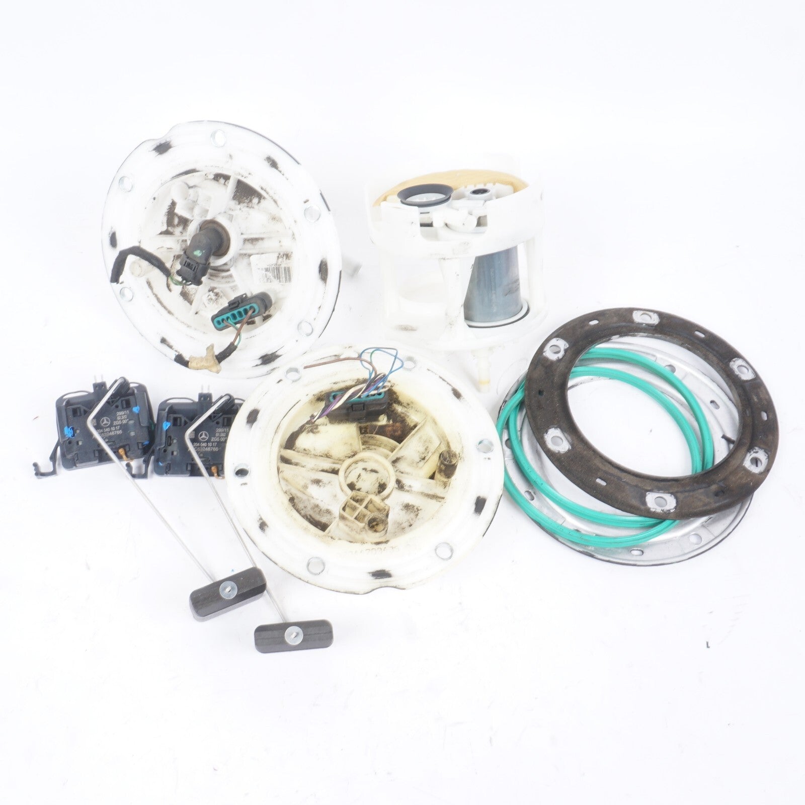 10 - 15 Mercedes W207 E350 Gas Fuel Pump OEM