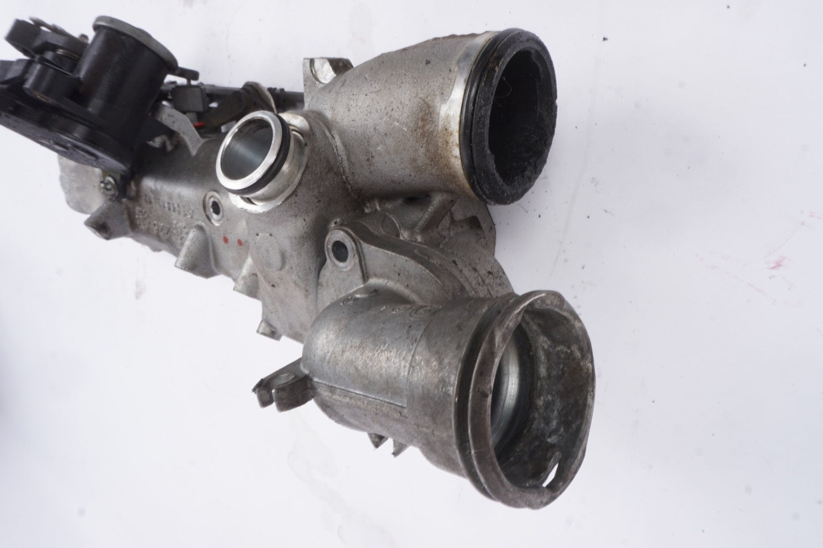 2011 - 2013 MERCEDES GL450 DIESEL INTAKE MANIFOLD ASSEMBLY OEM