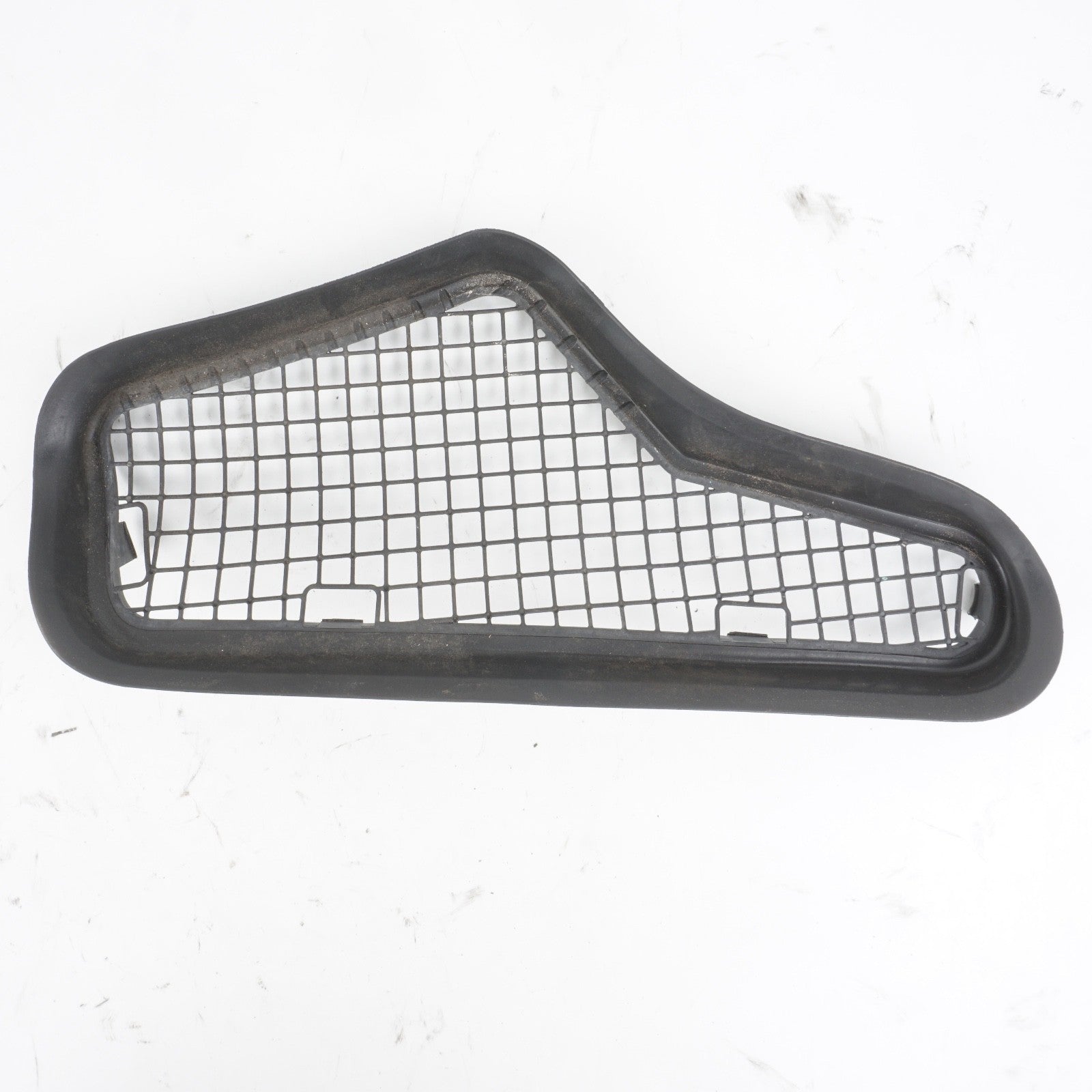 2007-2013 mercedes w221 s550 s600 ac a/c air intake grill net windshield cowl