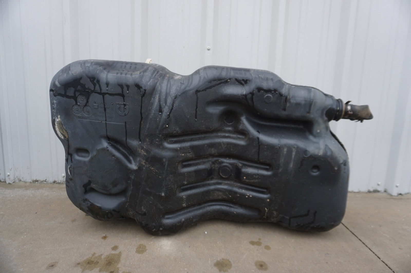 2015 - 2023 Jeep Renegade Fuel Gas Tank Storage Bottle Reservoir OEM