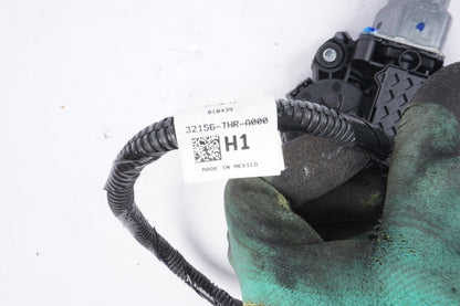 2018 2019 2020 2021 2022 HONDA ODYSSEY EXL SUNROOF MOTOR w/WIRING 32156-THR-A000