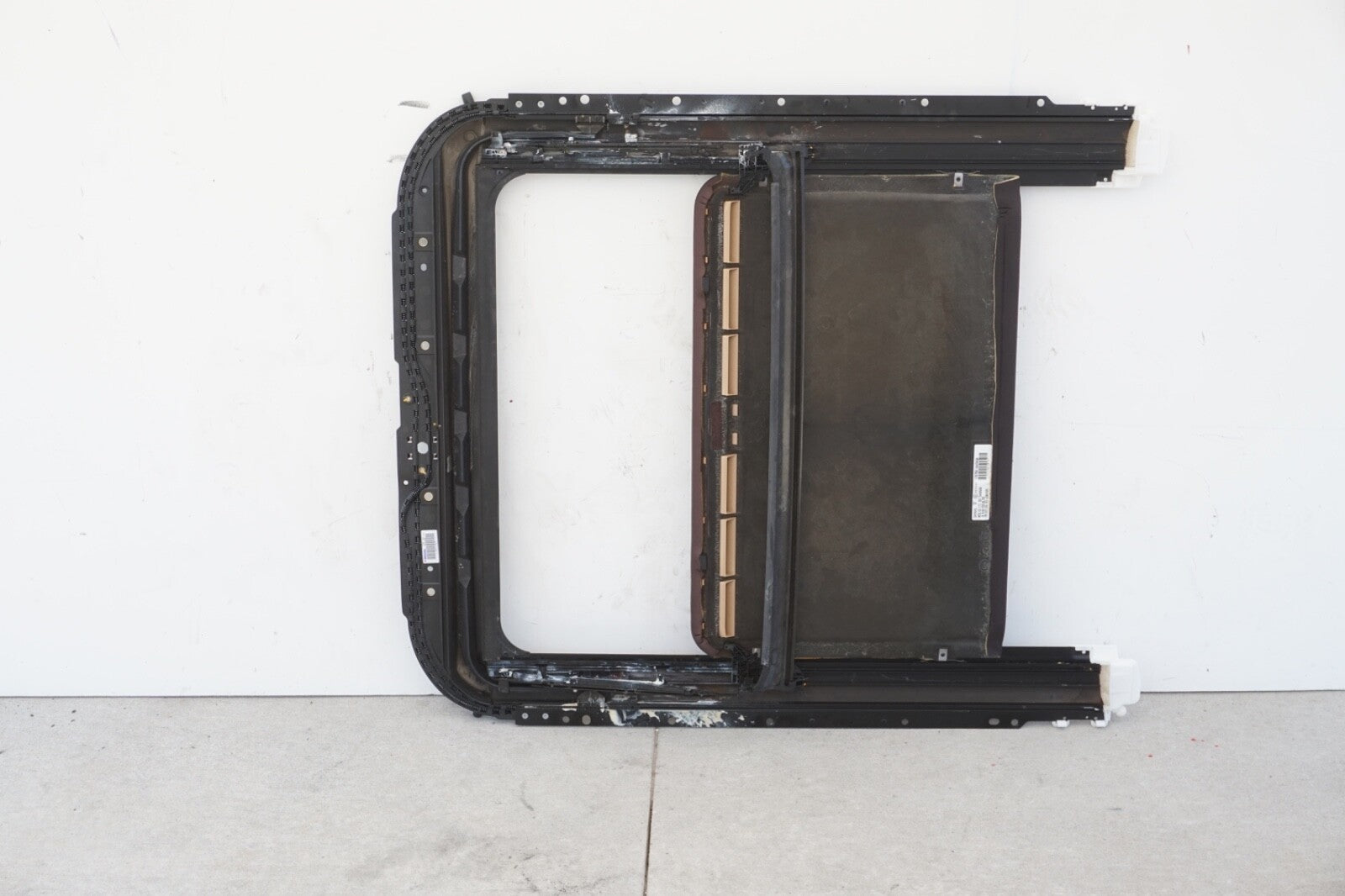 2011 - 2018 PORSCHE CAYENNE SUN ROOF SUNROOF FRAME