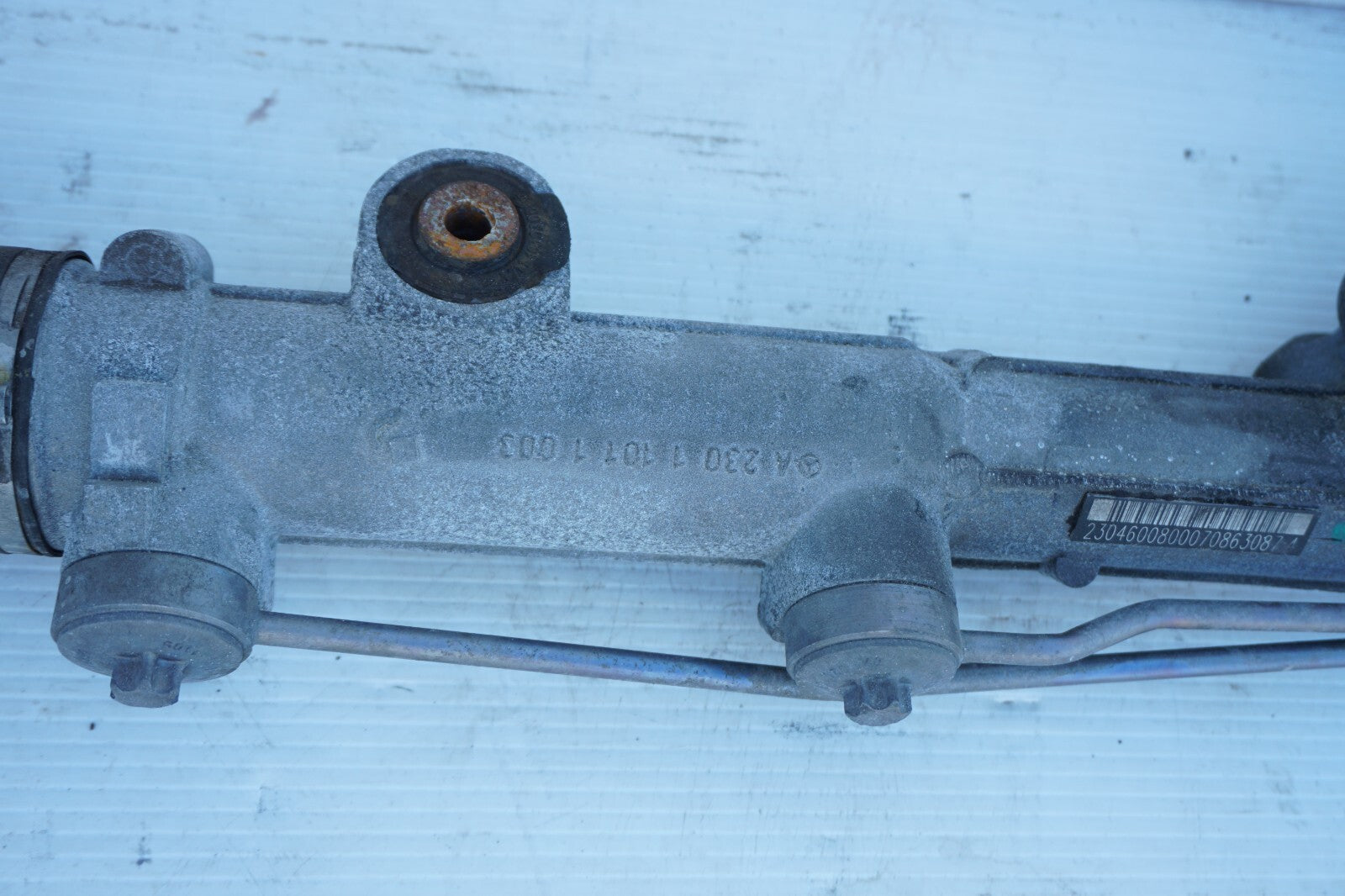 03 - 06 Mercedes R230 SL500 Power Steering Rack And Pinion 2304600800  OEM