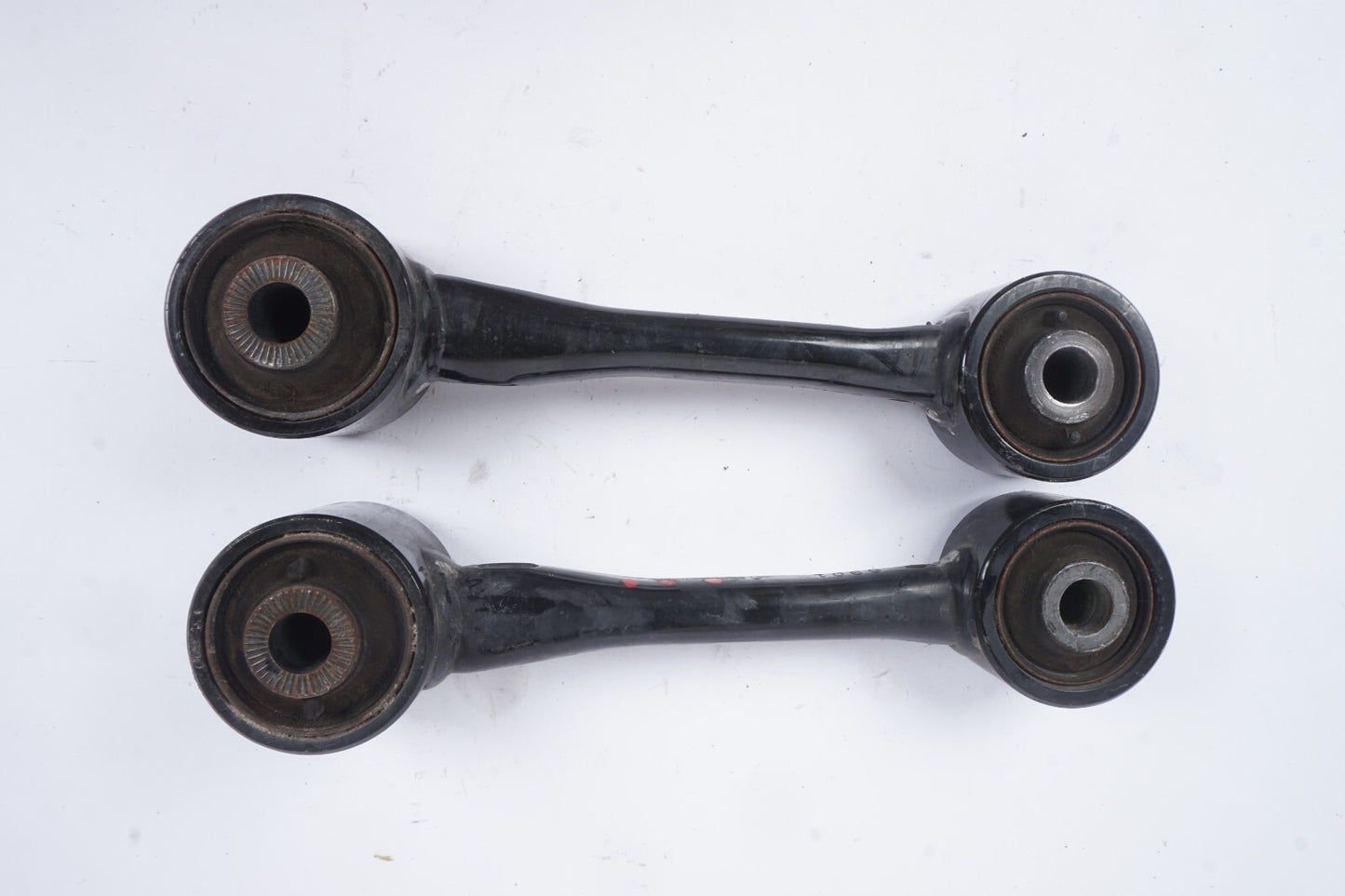2015 - 2019 Toyota Highlander Rear Lower Control Arm Left & Right OEM