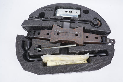 18-23 Honda Odyssey Emergency Spare Tire Jack w/ Tools Kit OEM