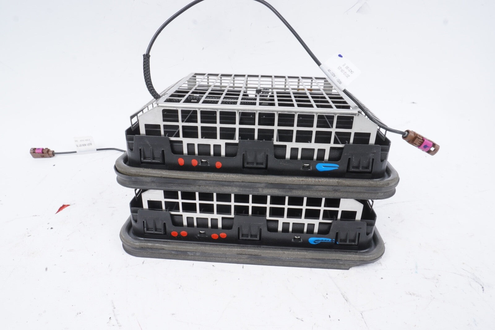 07-13  MERCEDES-BENZ W221 S400 S600 S550 REAR PHONE ANTENNAS OEM