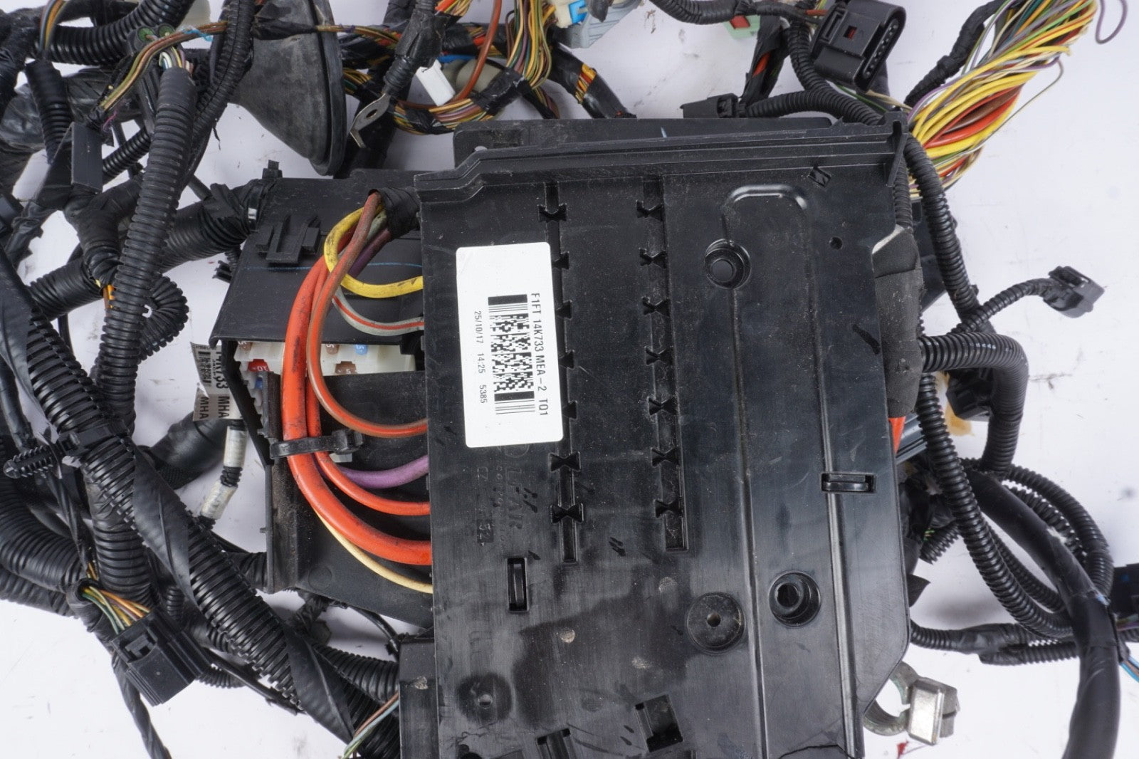 2015 - 2018 FORD FOCUS 1.0 ENGINE WIRING LOOM FUSEBOX F1FT14K733FZA