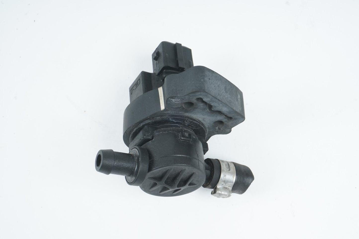 2003 - 2008 Mercedes SL500 Vapor Emission Purge Valve 0004703593  OEM