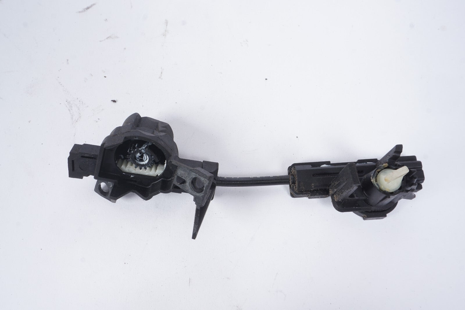 2004 - 2007 Audi A8 A8L 4.2L Ignition Set Key Lock Module Instrument Cluster OEM