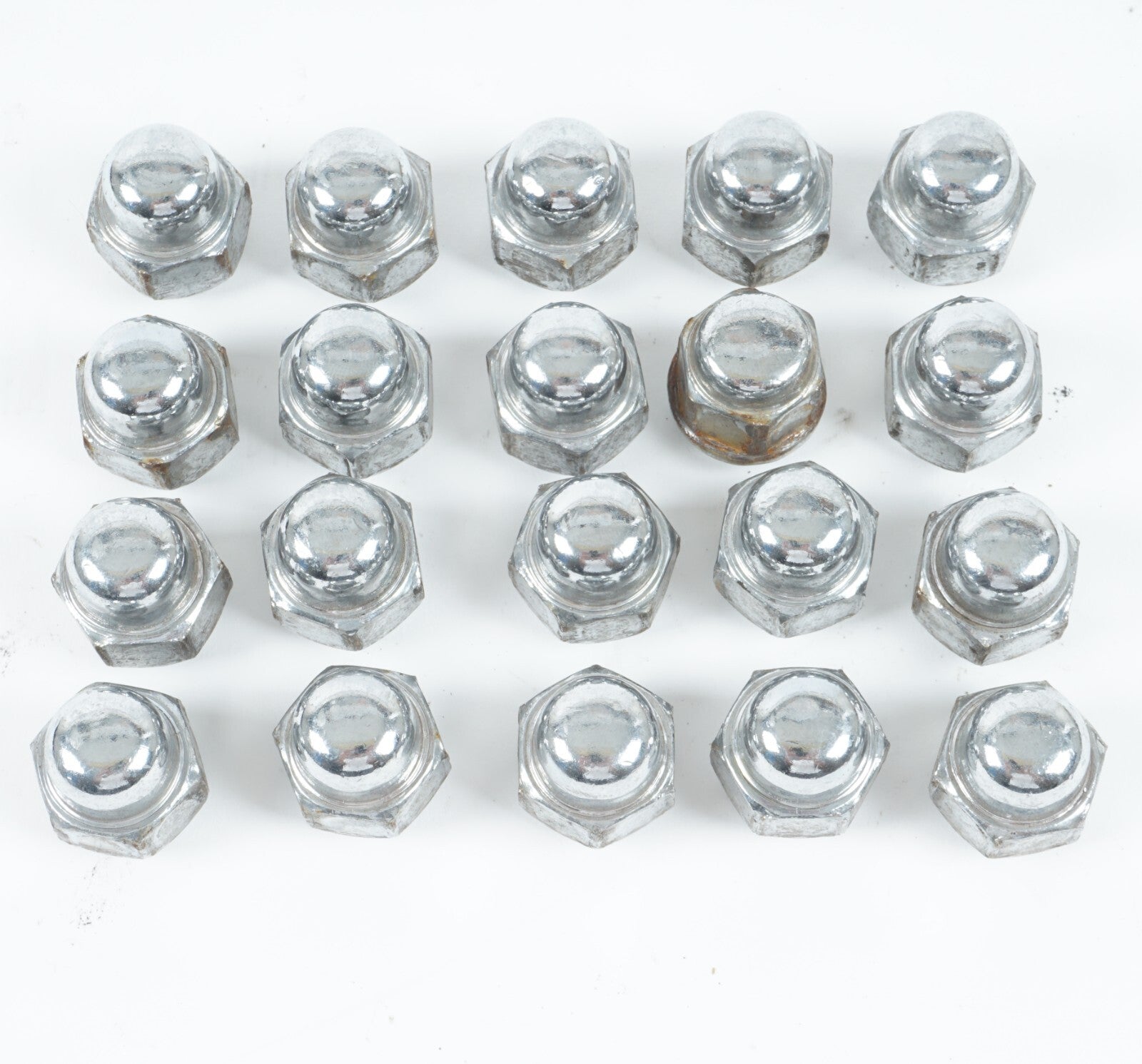 2013-2018 HYUNDAI SANTA FE WHEEL LUG NUT SET OF 20 OEM