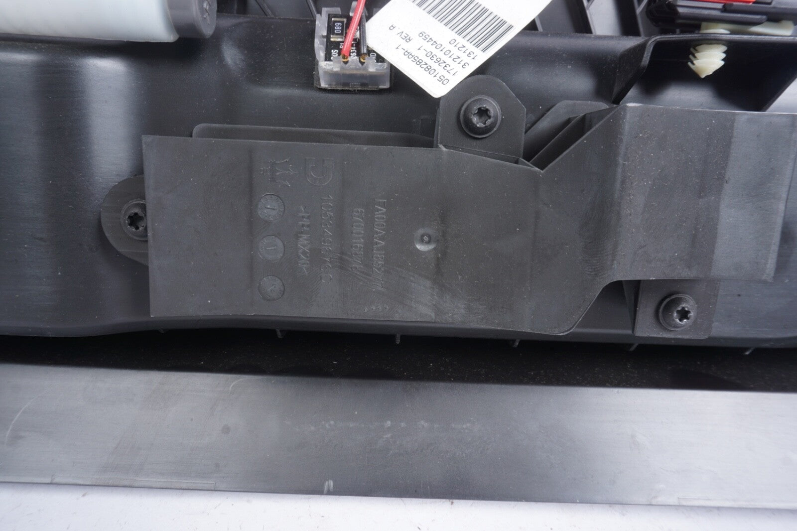 2014-2020 MASERATI GHIBLI M157 DASHBOARD RIGHT GLOVE BOX STORAGE COMPARTMENT OEM