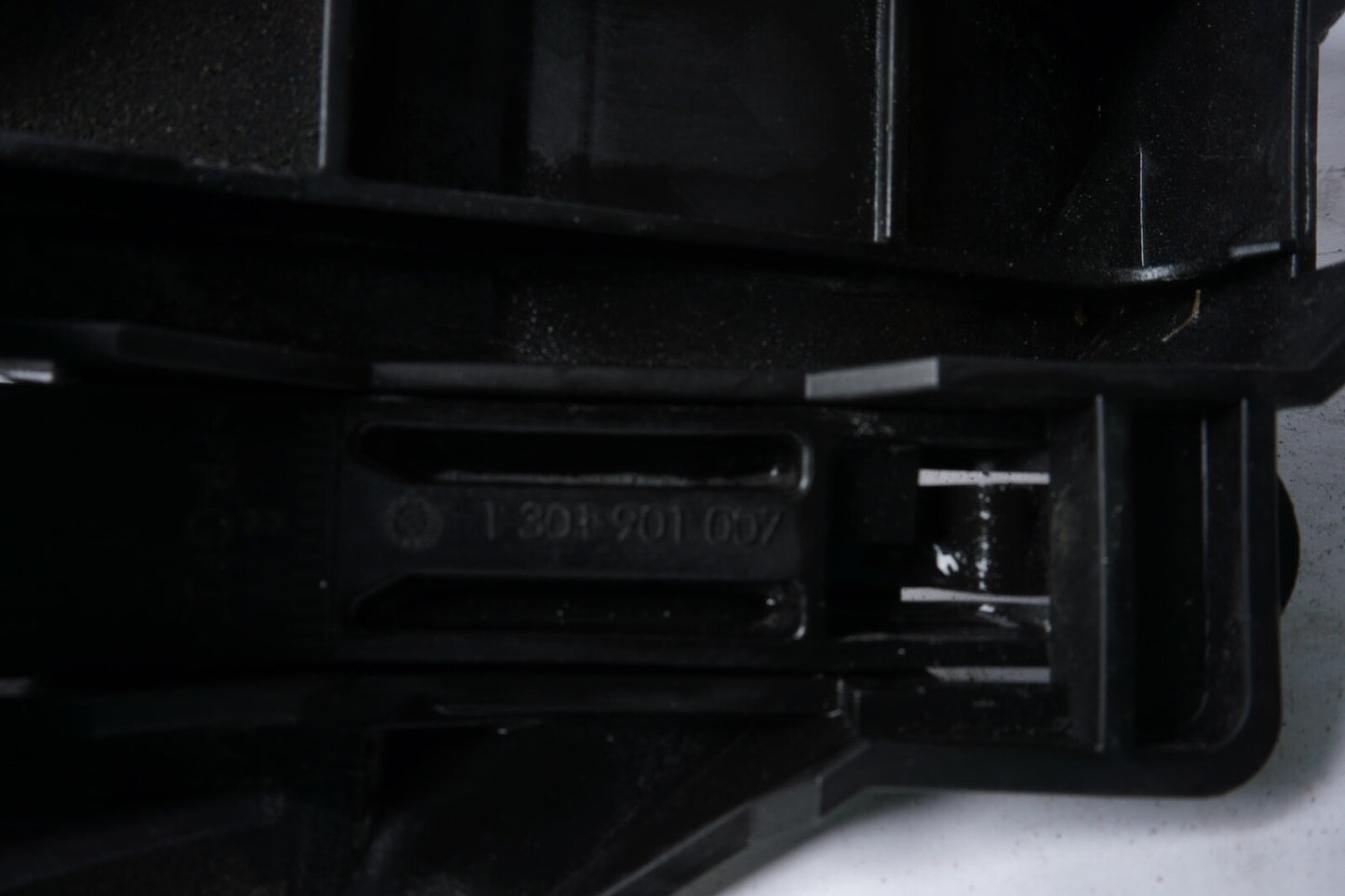 2012-14 AUDI A7 S7 Headlight Left Right Bracket Holder mount Genuine 4G8941453A