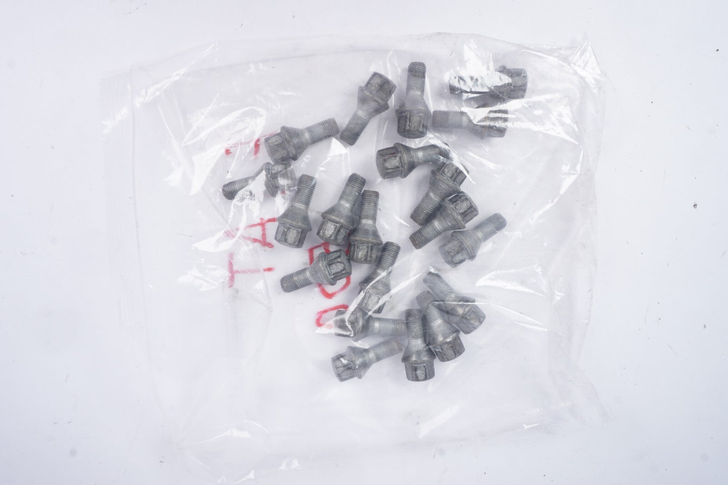 14 - 19 Fiat 500L Wheel Lug Nut Bolt Set Of 20 OEM