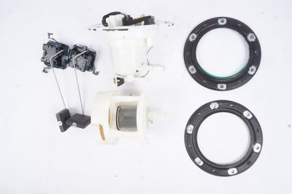 2010 - 2015 Mercedes W207 E350 Gas Fuel Pump OEM
