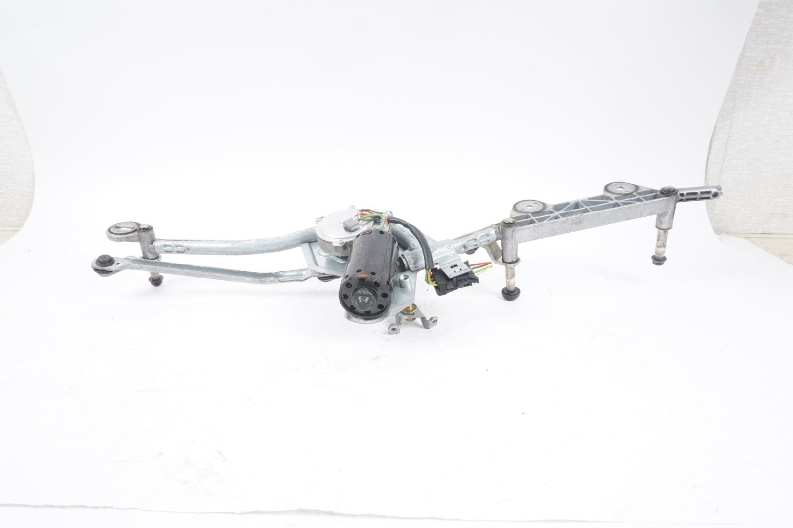 03 - 08 Mercedes R230 SL500 Windshield Wiper Motor & Linkage Transmission OEM