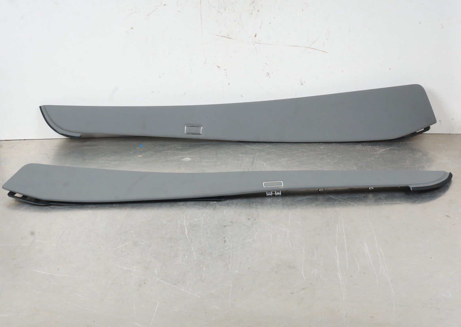 07-13 Mercedes W216 CL550 Right & Left Side Center Console Trim Panel Cover Set