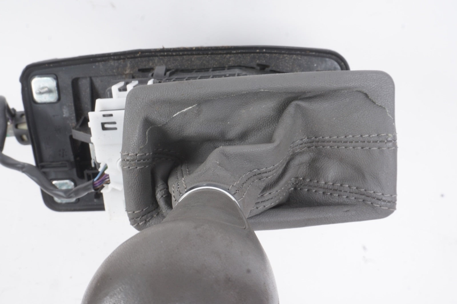 2006 - 2011 Audi A6 S6 C6 Automatic Gear Shifter Selector Lever OEM