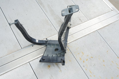 2007-2010 AUDI A8 S8 FRONT RIGHT HEADLIGHT CROSS SUPPORT BRACE 4E0821138F OEM
