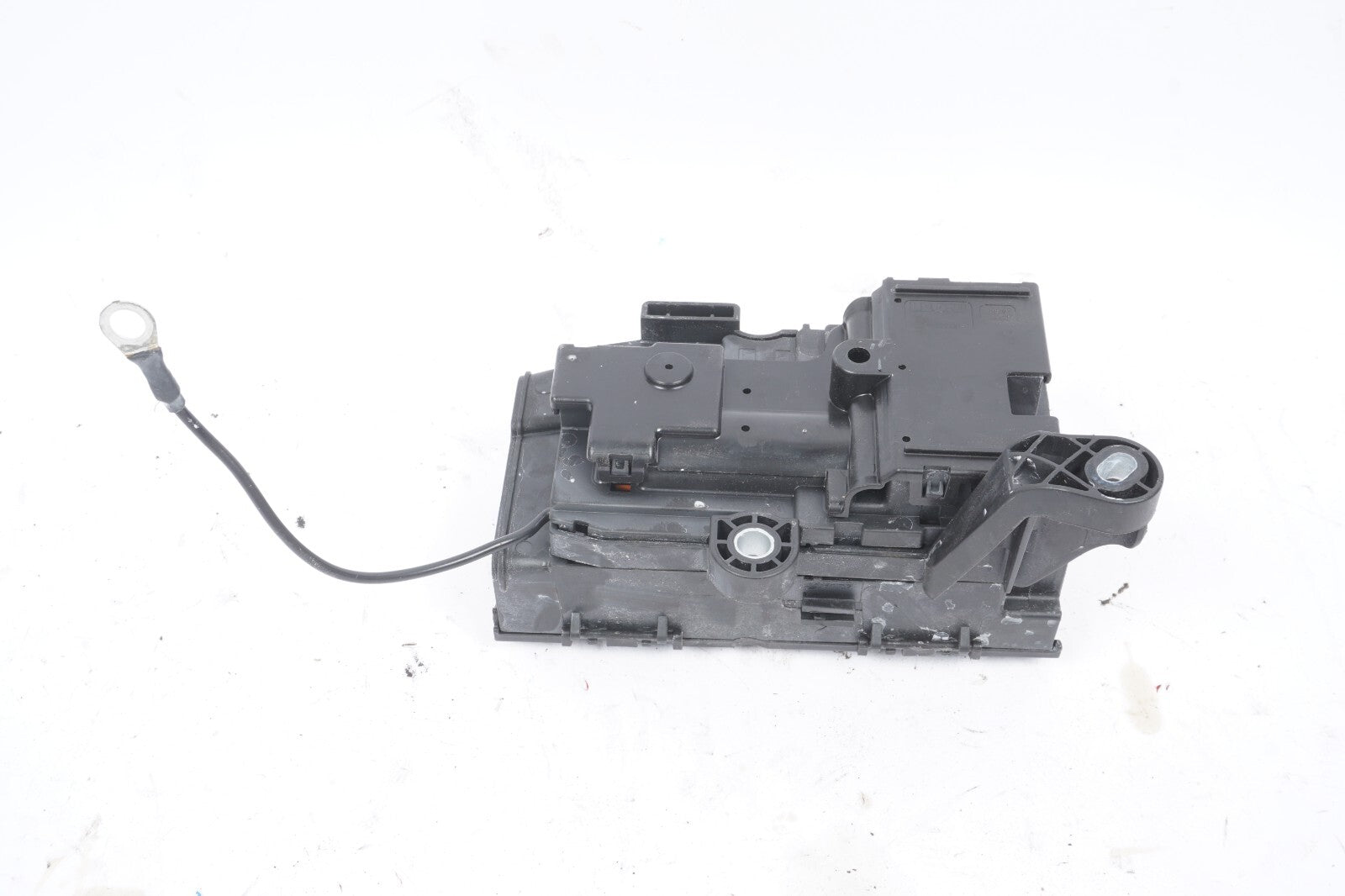 14-17 Mercedes S550 W222 Front Right Engine Fuse Box Junction 2225402350 OEM