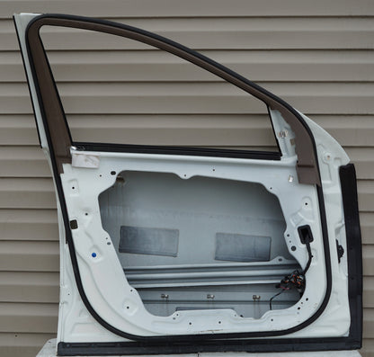 2006 - 2010 MERCEDES BENZ R350 R500 W251 FRONT LEFT DRIVER SIDE DOOR SHELL OEM