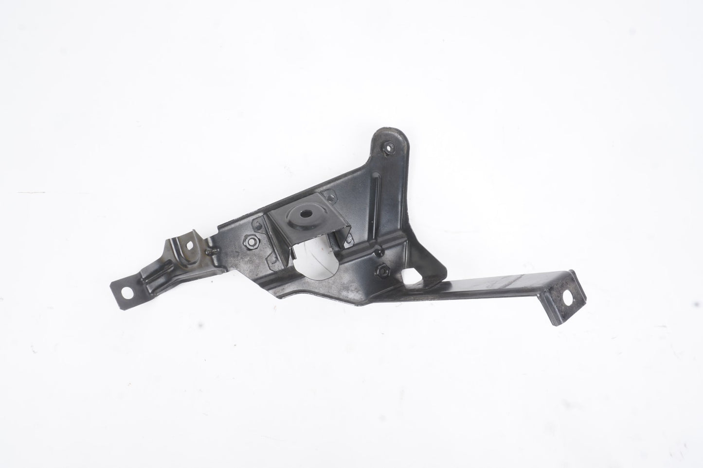 2014-2019 Maserati Ghibli Front Right Passenger Side Fender Mount Bracket OEM
