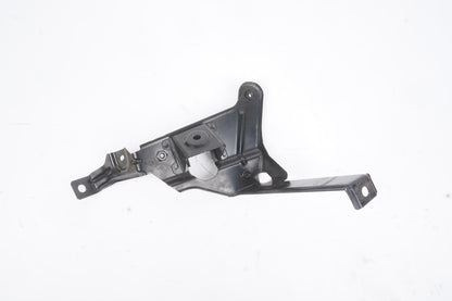 2014-2019 Maserati Ghibli Front Right Passenger Side Fender Mount Bracket OEM