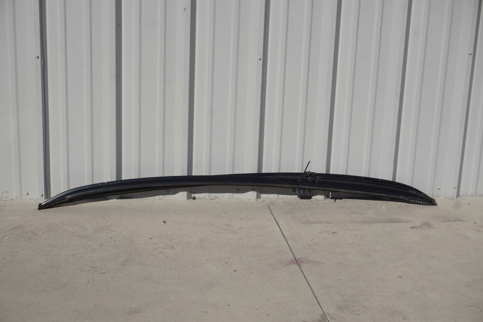 2017 - 2023 Alfa Romeo Q4 Stelvio Right And Left Luggage Roof Rails OEM