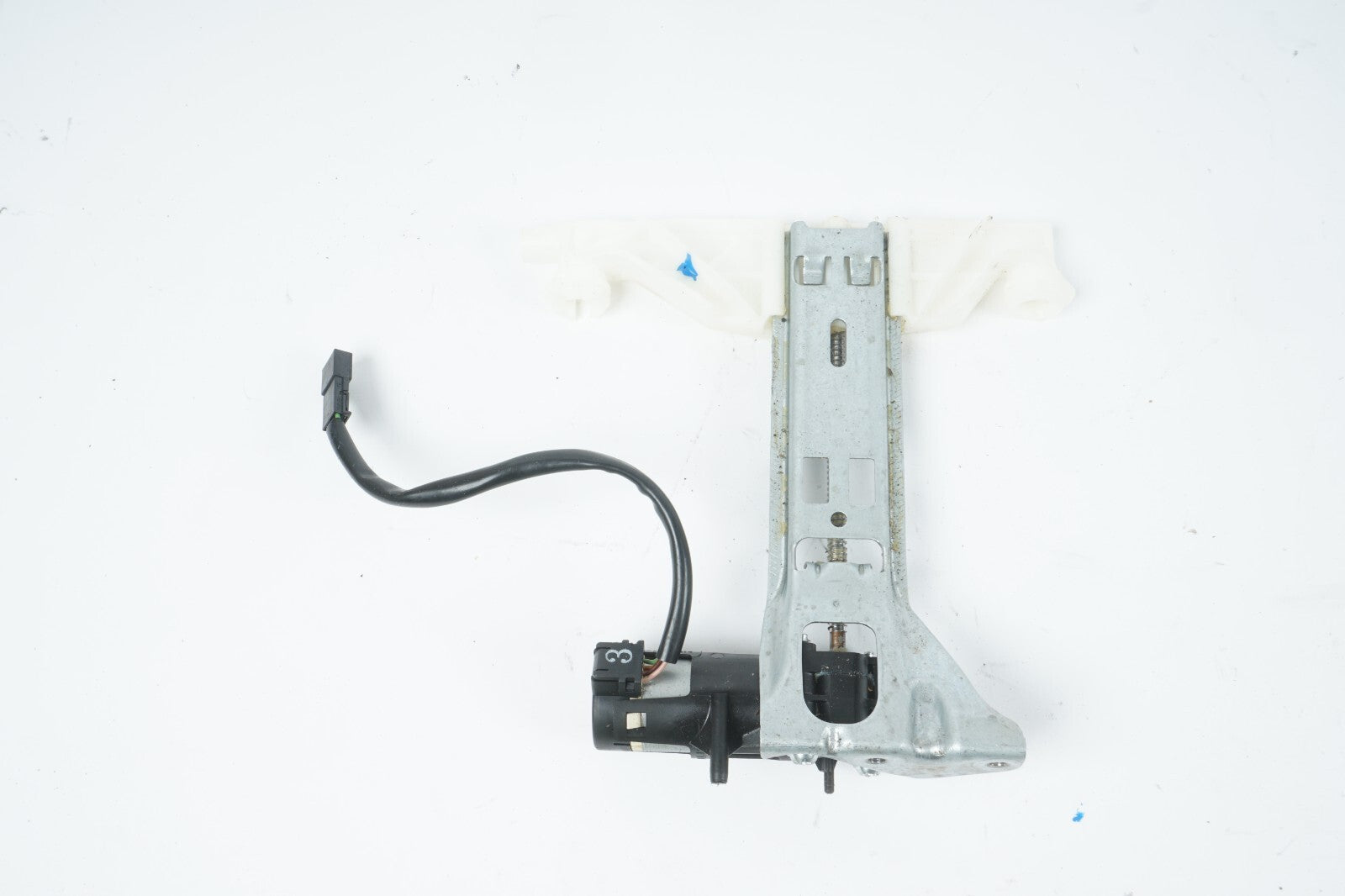 2012 - 2018 BMW 650i 640i FRONT RIGHT PASSENGER SEAT HEADREST MOTOR 7270885 OEM