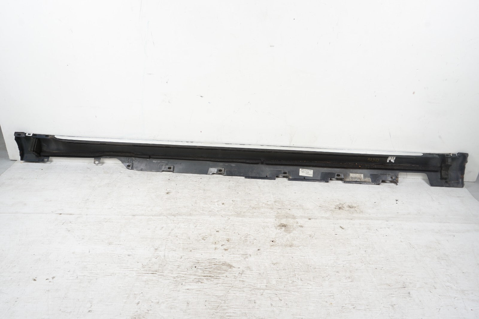 2011 - 2014 Audi A8L LONG Left Driver Side Rocker Panel Skirt Molding OEM