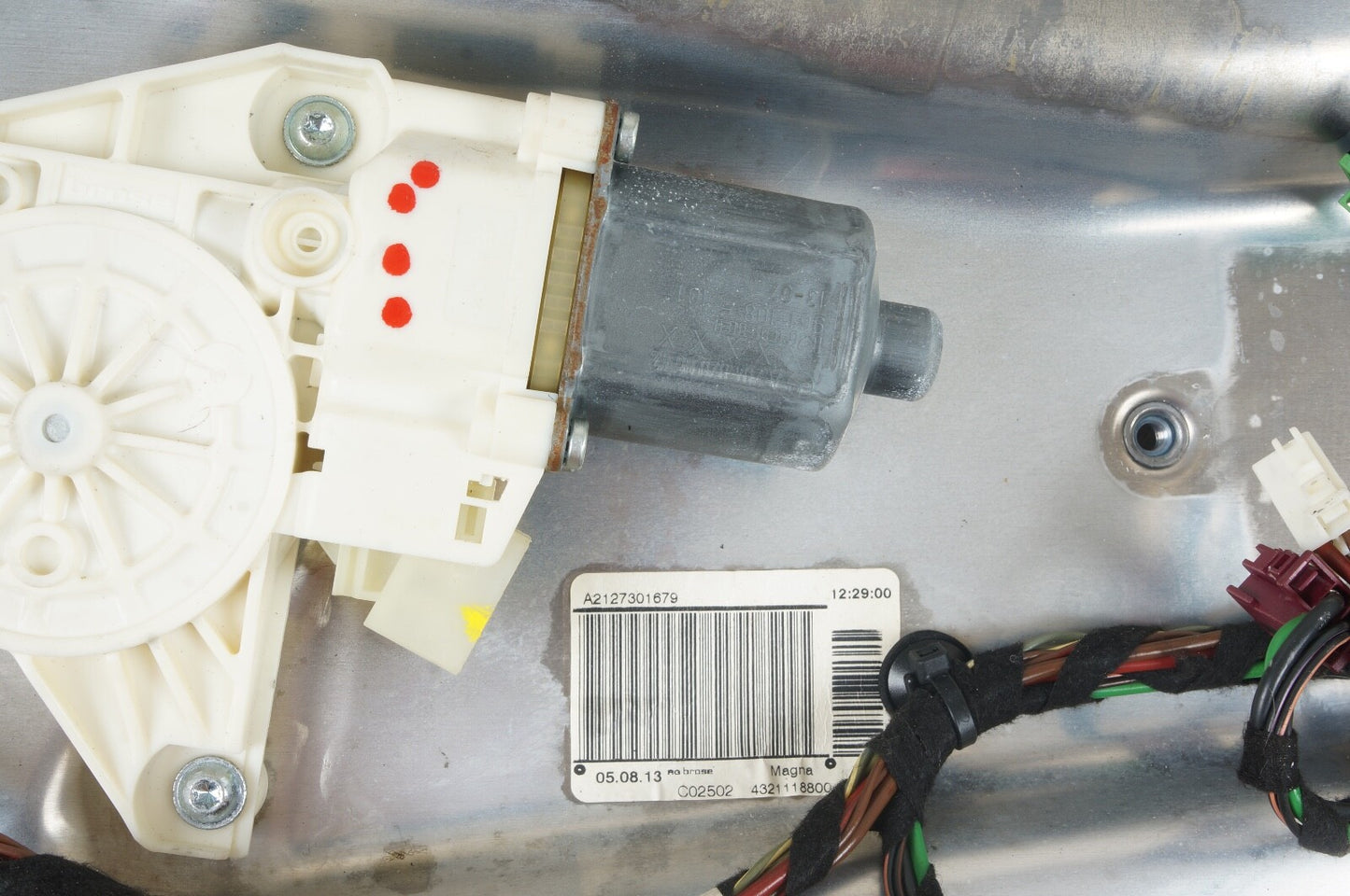 08-14 Mercedes W204 Sdn C250 C300 C350 Rear Right Door Window Regulator Motor