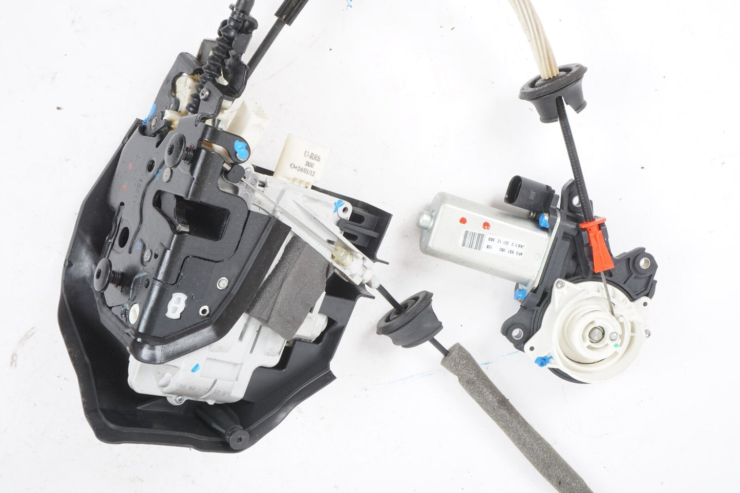 11-17 AUDI A8L FRONT RIGHT PASSENGER SIDE DOOR LOCK ACTUATOR & ASSIST MOTOR OEM